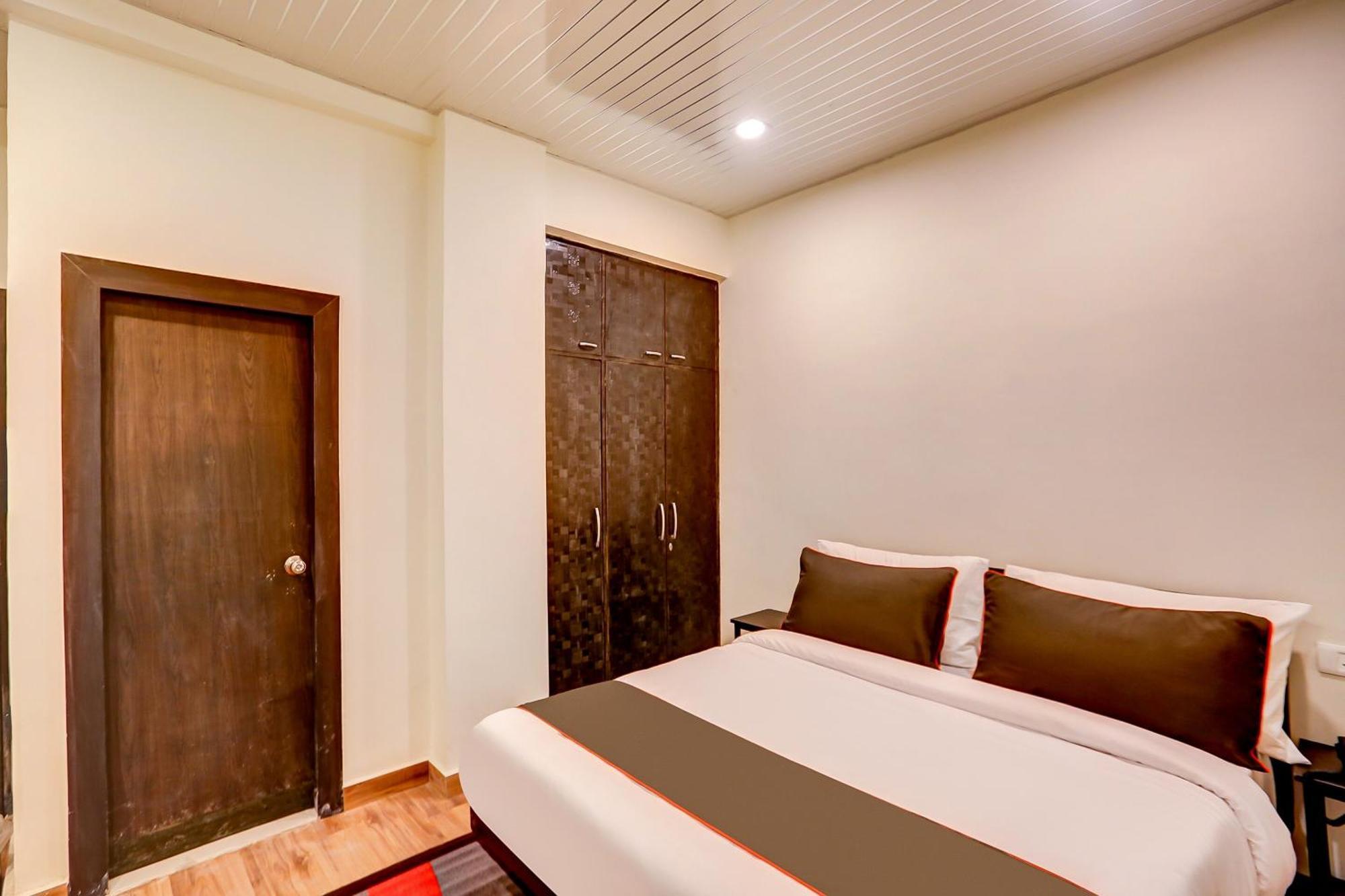 Collection O Sr Inn Awas Vikas Kanpur Buitenkant foto